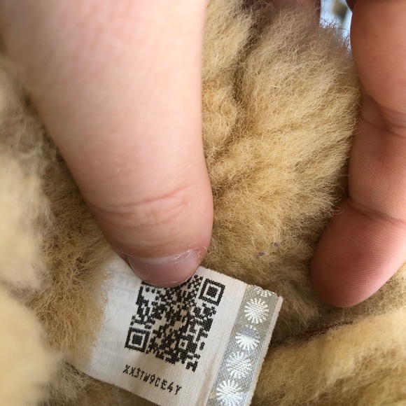 Perfect Condition Bailey Bow UGG Boots - Picture 8 of 8